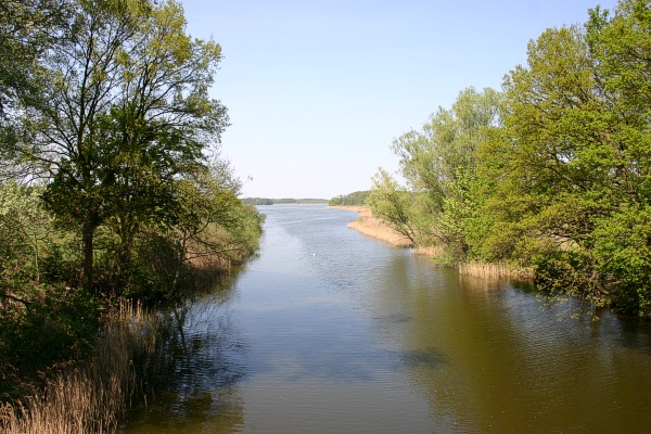 Der Müritz-Havel-Kanal bei Vietzen